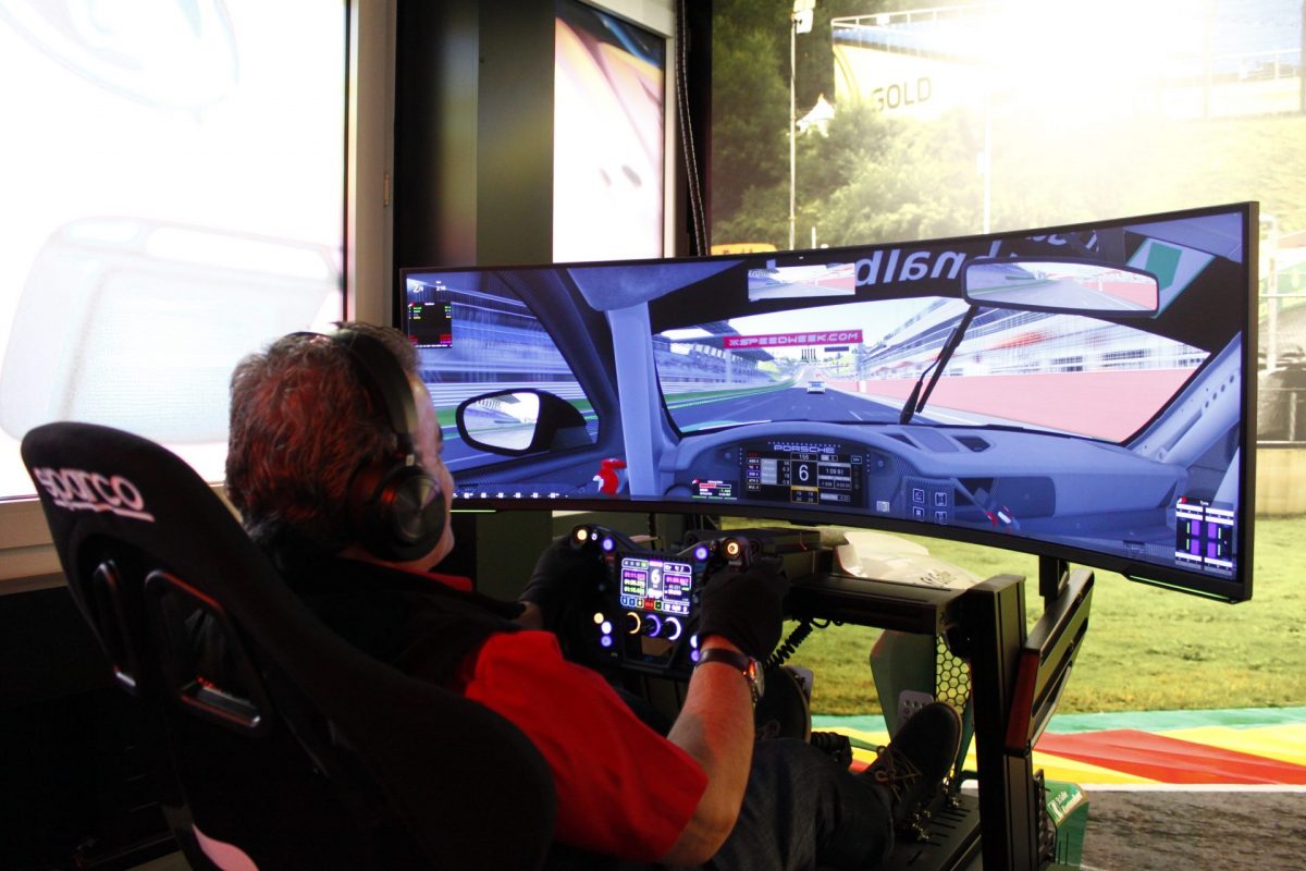 Grosser Bildschirm beim Racing